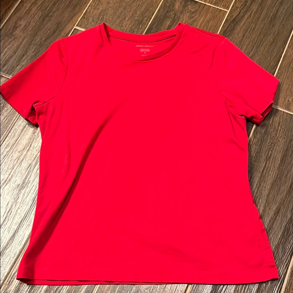 Banana Republic Luxe Touch Cotton Red Tshirt size Medium